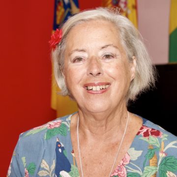 Chicha Reina rinde homenaje en la Casa de Colón a las poetas que colaboraron en la mítica revista literaria ‘Mujeres en la Isla’